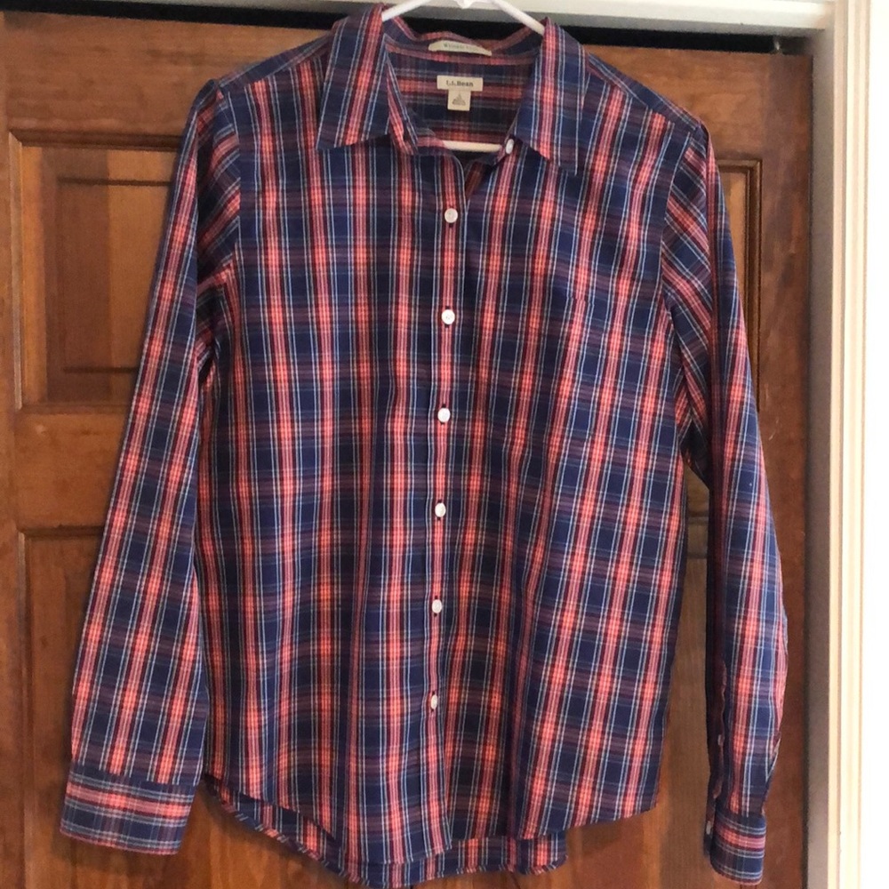 Ll bean women’s wrinkle free Button down.